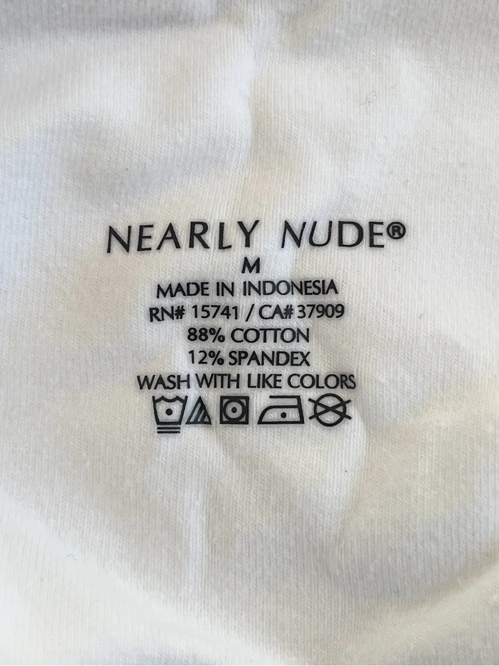 NWT- Nearly Nude Slimming Hi-Waist Capri Shape-Wear Leggings in Cotton/Spandex.